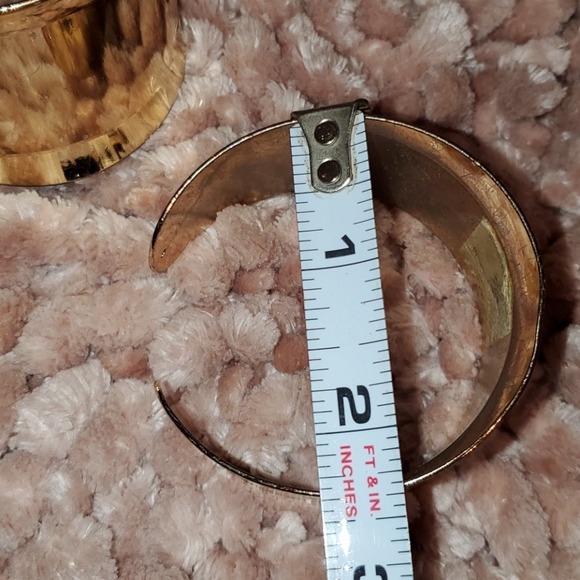 Two wide cuff bracelets - Picture 4 of 5